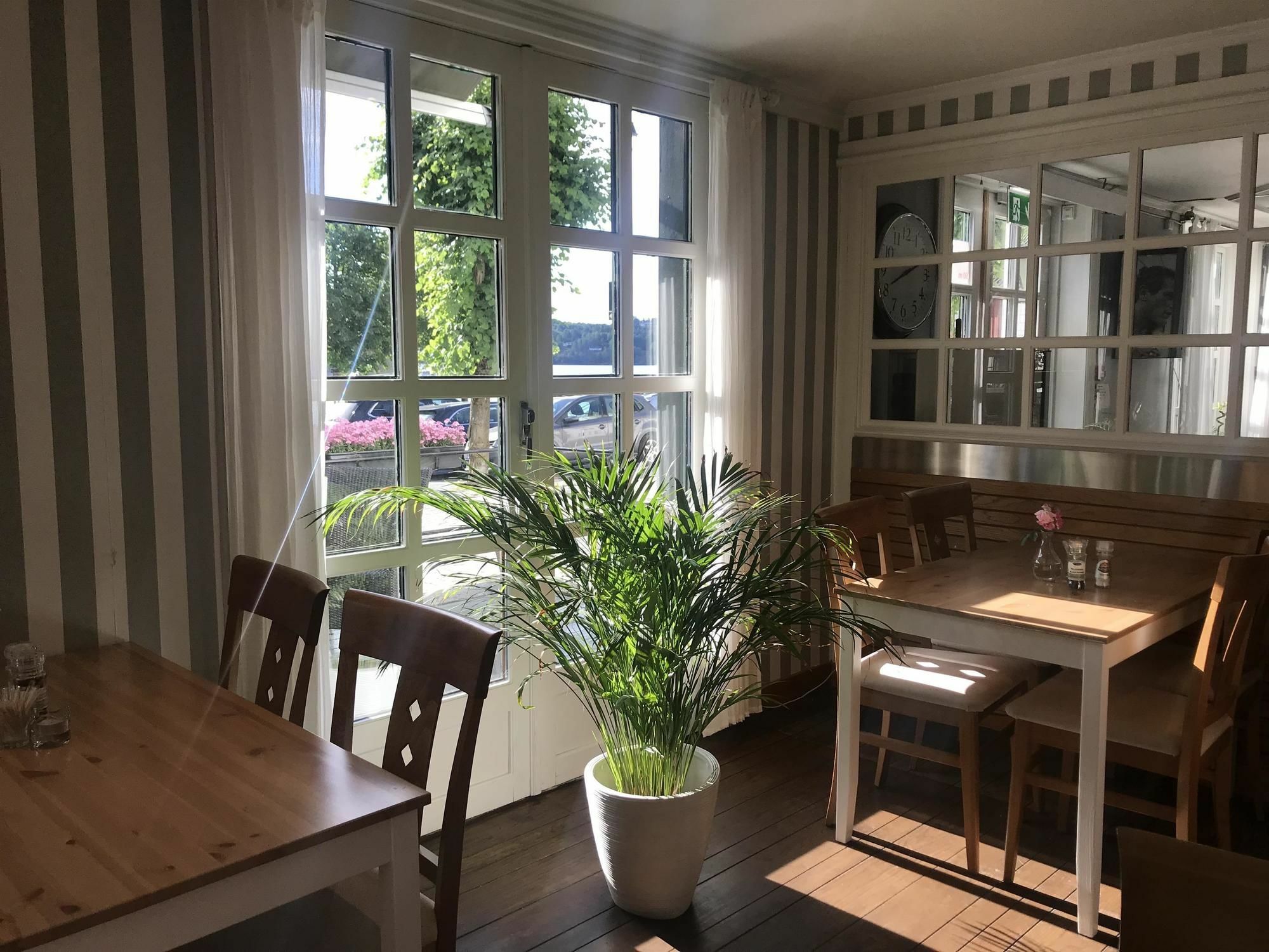 Tvedestrand Fjordhotell - Unike Hoteller Exteriér fotografie